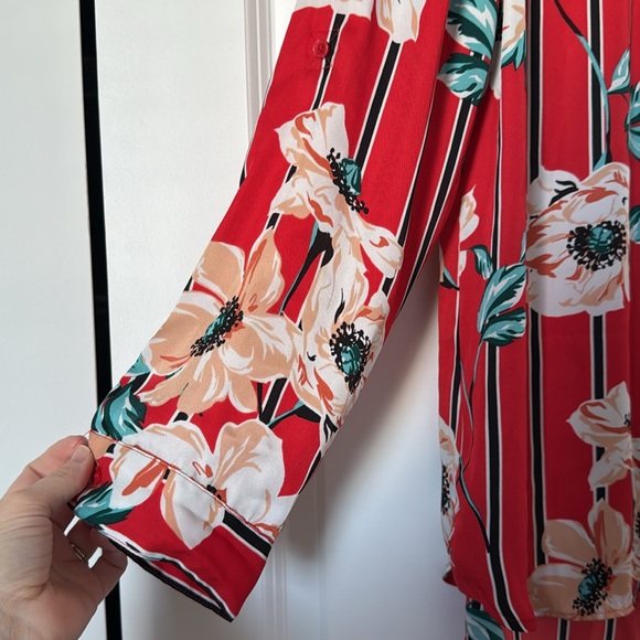 Express Button Down - Picture 4 of 7